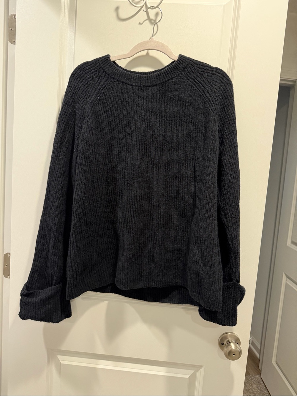 GAP Black Crewneck Ribbed Knit Sweater
